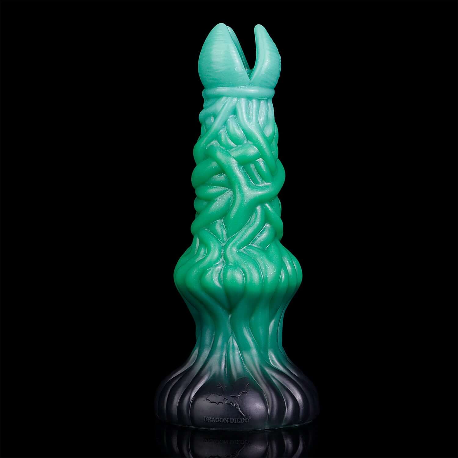 Jorogumo ovipositor in the Verdantclaw colourway -- platinum silicone -- Dragon Dildo®